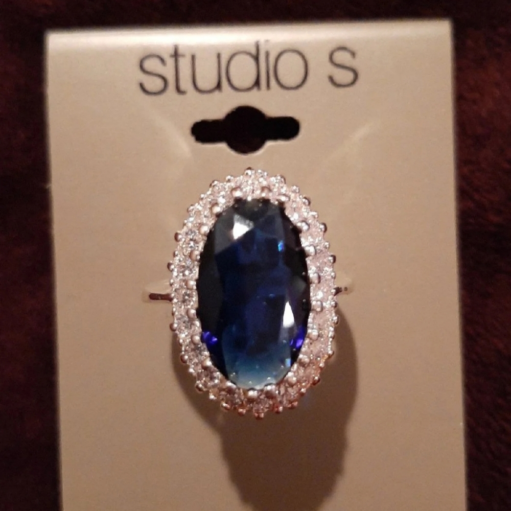 Blue stone ring